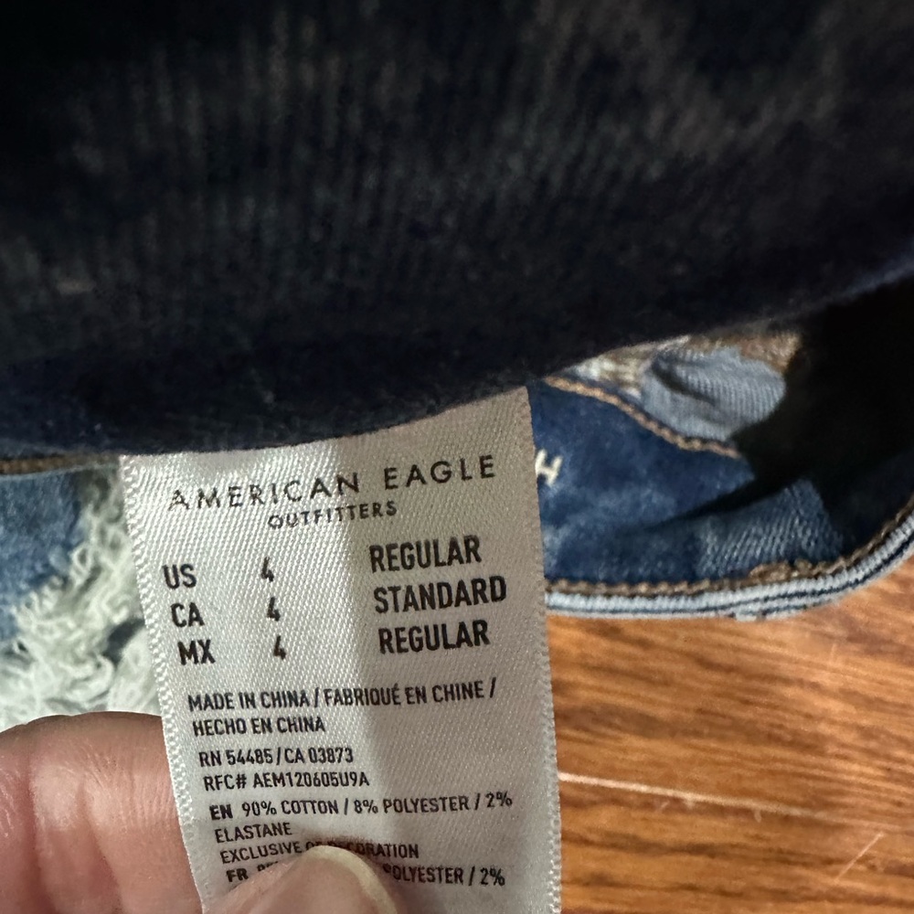 American Eagle Outfitters Ripped Dark Blue Skinny Jeans - Picture 4 of 5